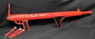 Rifle de doble cara de tiro de truco espacial de juguete ideal 1961 ¡Tres dardos rojos funcionando! Foto 1 de 4