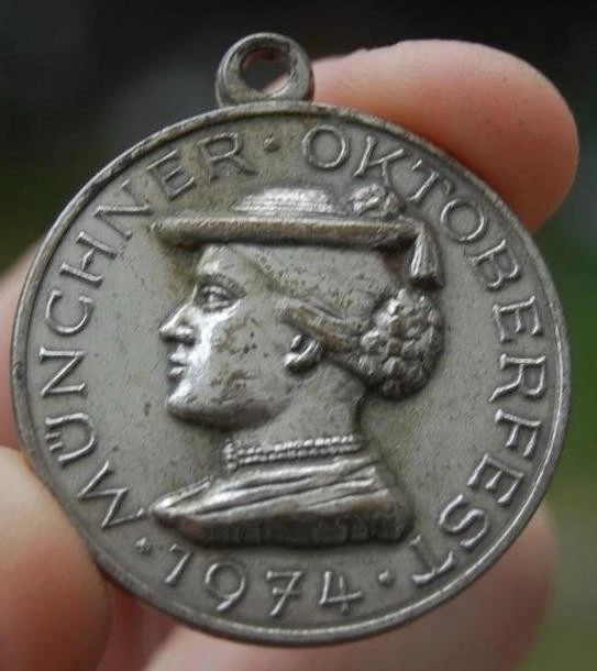 RARO MEDALLÓN MEDALLA DE PLATA MUNCHNER MUNCHEN OKTOBERFEST 1974 VINTAGE ALEMANIA Foto 1 de 1