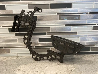 Antique Oil Lamp Plant Wall Sconce Bracket Holder Black Cast Iron with Mount - Image 1 of 4