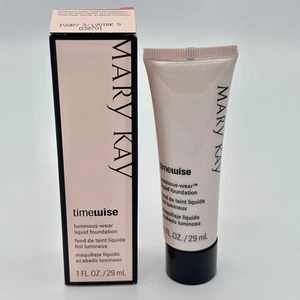 Mary Kay Timewise Luminous Wear Liquid Foundation in IVORY 5 / IVOIRE 5 039701 - Picture 1 of 3