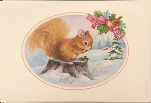 Vintage Weihnachtsgrußkarte entzückendes junges Eichhörnchen im Schnee gerahmt von Holly - Bild 1 von 3
