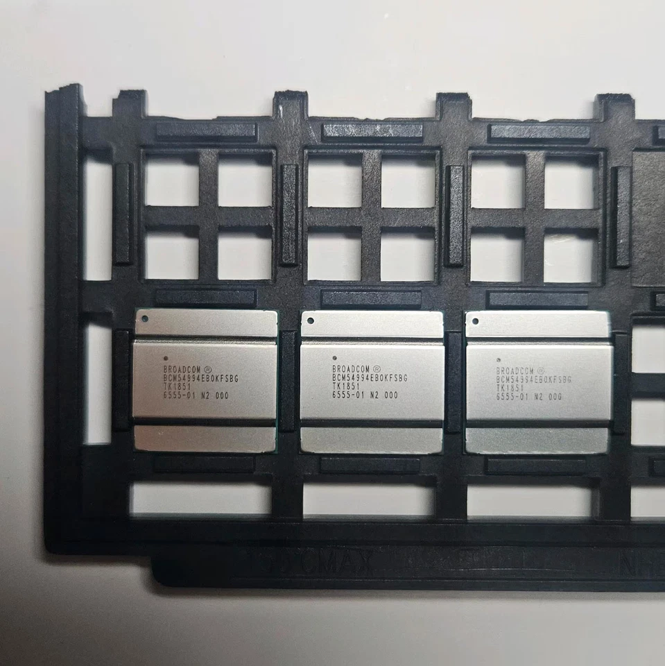 Broadcom BCM54994EB0KFSBG Chip IC ASIC für u.a. Ubiquiti Switche - Bild 1 von 1