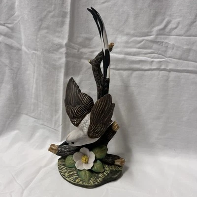Homco Masterpiece Scissor-Tailed Flycatcher Porcelain Bird Figurine 1986 - Image 1 of 4