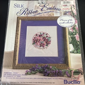 Bucilla 1994 Seidenband Stickerei Blume des Monats Kit Februar Violett 8x8 - Bild 1 von 3