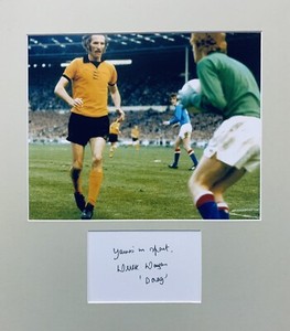 Derek Dougan HAND SIGNED White Card & 10x8 Wolves Legend Photograph *In Person*