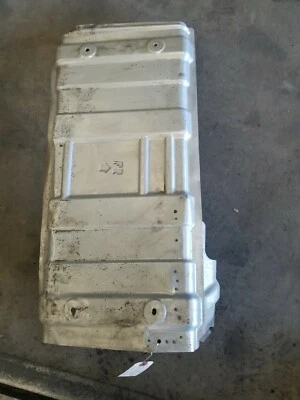 03-08 Silenciador suelo trasero Nissan 350z protector térmico 74761CD000 Foto 1 de 4