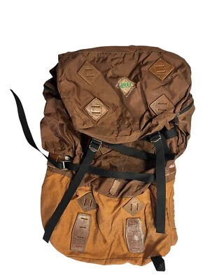 MOCHILA DE SENDERISMO CON PARCHE DE CUERO Marrón REI De Colección Años 70 80 REI Marrón *GRANDE* Bolsa de Equipo de Trail al Aire Libre Foto 1 de 4