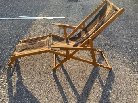 VINTAGE RETRO CLOTH WOOD FRAME SLING FOLDING BEACH CHAIR. Very Usable. I USED IT Cover