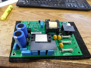 Placa VFD Danfoss P/N: 130B6088 DT/5 Al. - Imagen 1 de 3