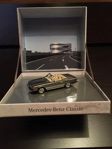 RARE MERCEDES 350 SL R107 ANTHRACITE GREY MUSEUM 1:43 MINICHAMPS (DEALER MODEL) - Picture 1 of 3