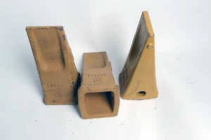  CATERPILLAR TOOTH tip 1U3352 set 3 pcs - Picture 1 of 2