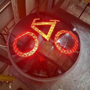 Traffic Light Signal Lens Red Bicycle Pedestrian 12” Leotek - new - Picture 1 of 6