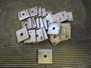 LOT OF 25 UNISTRUT P1062 SS SQUARE STRUT WASHER FOR 5/16" BOLT  STAINLESS STEEL - Picture 1 of 3