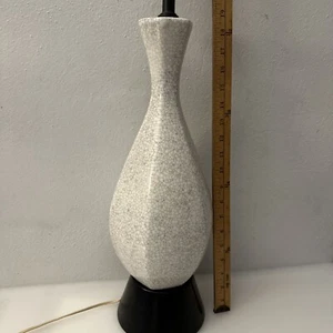 VINTAGE MID CENTURY CRACKLE CERAMIC TABLE LAMP - MCM - BLACK & GRAY - NO SHADE - Picture 1 of 23