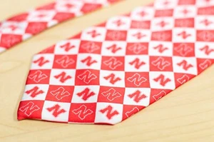 University Of Nebraska Huskers Football 100% Silk Neck White & Red Diamonds Tie - Picture 1 of 7