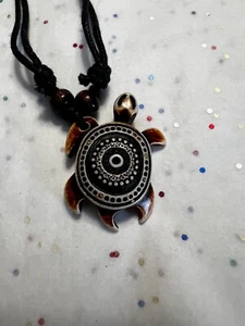 Adjustable Necklace Brown Sea Turtle Design Tribal Resin Wood Pendant - Picture 1 of 7