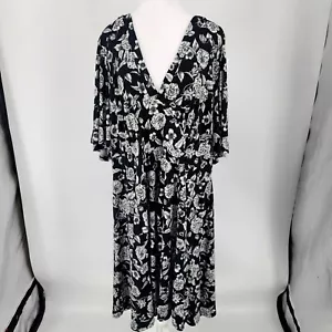 Torrid Black White Floral V Neck Short Sleeve A-line Dress Women's Size 4X - Picture 1 of 8
