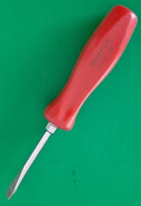 Snap-on Tools USA SDS2 Red Hard Handle Flat Tip Slotted Screwdriver - Picture 1 of 15