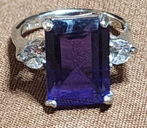 925 Sterling Silver Beautiful Lady's Ring Size 6.5 - 925 A - Purple & Diamond - Picture 1 of 5