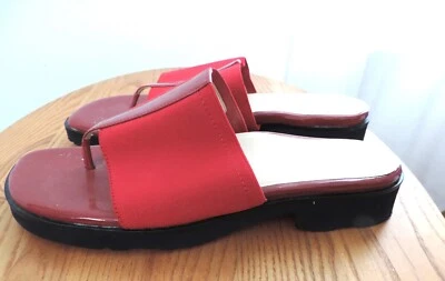 Sandalia Taryn Rose charol rojo 9,5 usada en excelente estado Foto 1 de 4