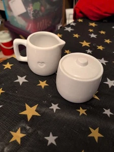 Set panna e zucchero in ceramica bianca goffrata cuore con coperchio spedizione gratuita - MS - Foto 1 di 8