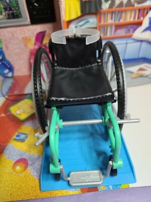 NUEVA SILLA DE RUEDAS Y RAMPA KEN Fashionistas #165 Foto 1 de 4