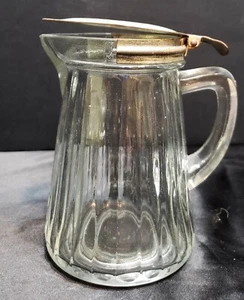 Antiker Sirupspender aus Glas mit Klappdeckel aus Metall - Bild 1 von 8