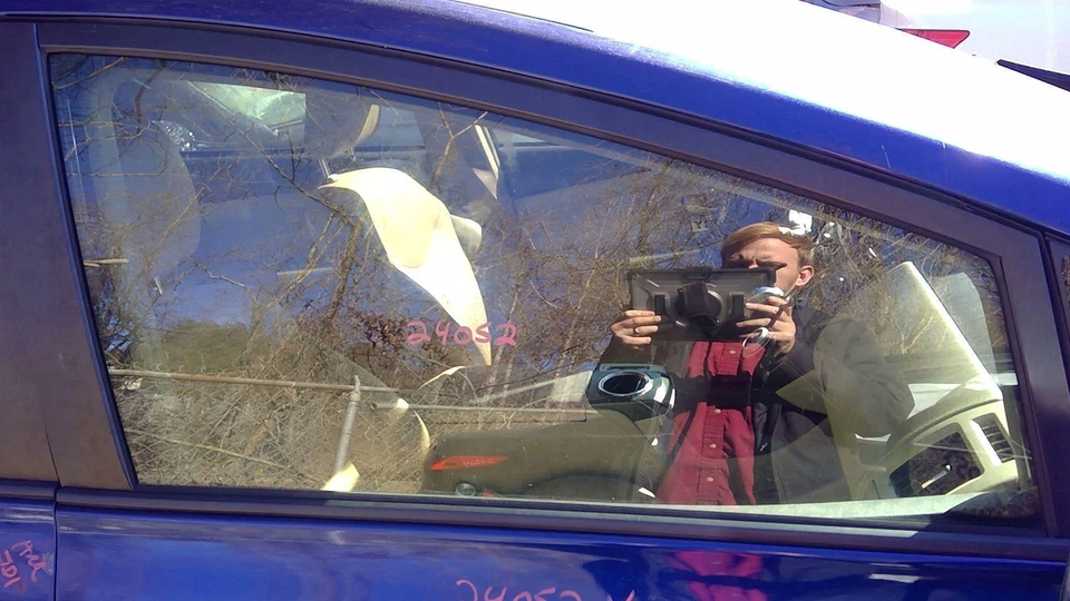 Vidrio puerta delantera derecha lado pasajero Toyota Prius V 12-18 OEM 6810147110 Foto 1 de 1