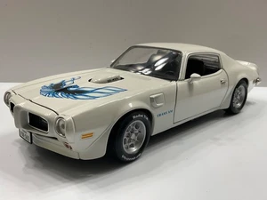 ERTL 1:18 SCALE 1972 PONTIAC TRANS AM - BEAUTIFUL WHITE WITH BLUE BIRD - NICE! - Picture 1 of 16