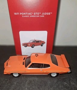 HALLMARK 2021 CLASSIC AMERICAN CARS 1971 PONTIAC GTO GIUDICE ORNAMENTO COME NUOVO NUOVO CON SCATOLA - Foto 1 di 8