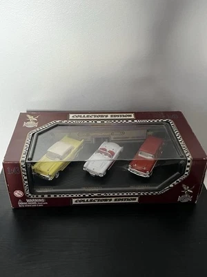 Road Legends Chevrolet Edición Coleccionista 1:43 tamaño Bel Air, Corvette, Nomad Foto 1 de 4