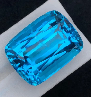 Piedra preciosa suelta topacio suizo de alta calidad corte natural 101 quilates de África Foto 1 de 4