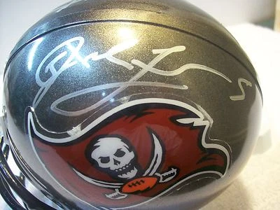 MINI CASCO FIRMADO POR JOSH FREEMAN TAMPA BAY BUCCANEERS CON CERTIFICADO DE AUTENTICIDAD  Foto 1 de 4