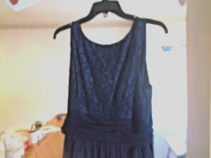 Edles Damen Abendkleid / Festkleid, Reg Größe 12, ärmellos mit Pailletten - Bild 1 von 9