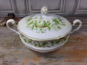 SOUPIERE PORCELAINE LIMOGES HAVILAND MODELE "A LA CORNE" - Foto 1 di 1