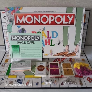 ROALD DAHL MONOPOLY - BOARD GAME 100% COMPLETE OPEN NEVER USED MINT CONDITION - Picture 1 of 12