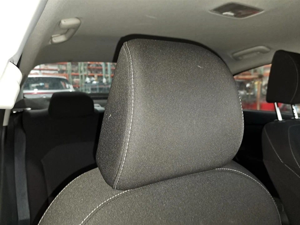 Reposacabezas delantero lado pasajero Rh Forte Sku #4095930 2019 Foto 1 de 4