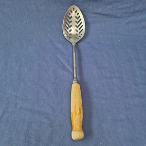 Cuchara ranurada Skyline de colección Burnley England genuina de acero inoxidable cuchara de colección - Imagen 1 de 12