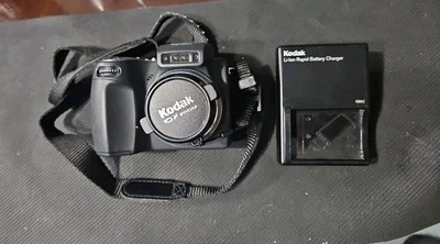 Kodak EasyShare DX6490 4.0MP Digital Camera W/512MB, Battery, & Charger - Image 1 of 4