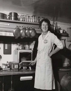Julia Child #13 Print 11 x 14 - Picture 1 of 3