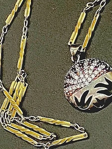 Vintage Silver/Gold Metal Rhinestone Diamante Tree Design Necklace Pendant - Picture 1 of 6