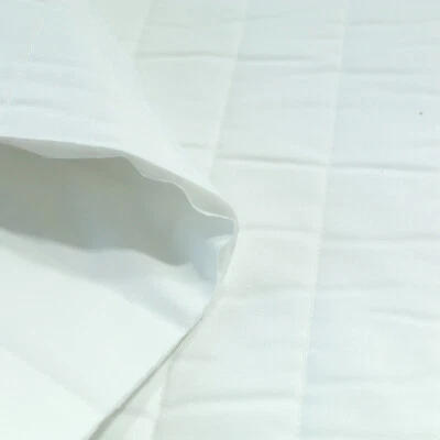 Weicher Winterstoff Steppfutter in weiß Steppstoff Jackenstoff Meterware Weiß - Bild 1 von 4