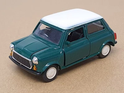 Diapet 1/35 Scale Diecast SV-03 - 1988 Mini 1000 - Green/White - Image 1 of 4