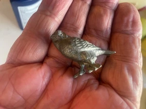Estatuilla de búho miniatura vintage Heritage de peltre hecha a mano en EE. UU. - Imagen 1 de 2