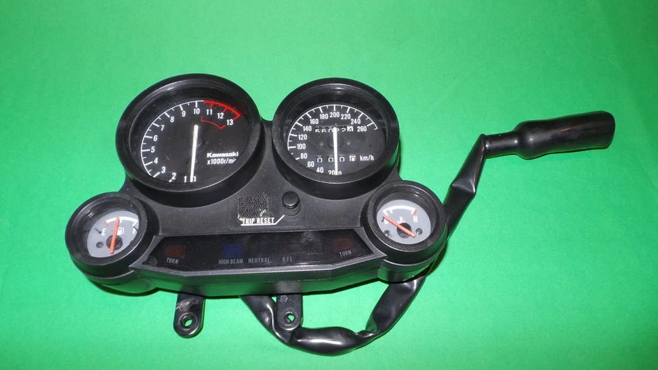 KAWASAKI GPZ 900 R NINJA 1985 INSTRUMENTOS RELOJES MEDIDORES EN MUY BUEN ESTADO Foto 1 de 4