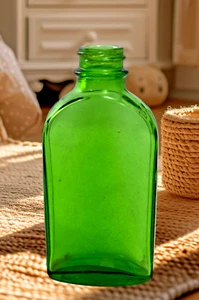 Vintage/Antique Emerald Green Apothecary Medicine 4" Bottle ? 12-8-3 - Picture 1 of 12