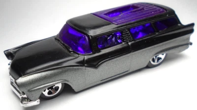 2003 HOT WHEELS 8 CRATE BLACK & GRAY 1:64 DIECAST 3" STATION WAGON CAR W/ PURPLE - Image 1 of 4