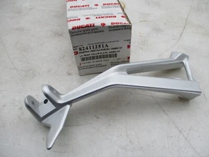 PLACA PINZA TRASERA IZQUIERDA NUEVA ORIGINAL DUCATI 2008 848 2007-2008 1098 82411251A - Imagen 1 de 2