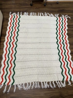 VTG Blanket Handmade Throw Farmhouse Raymond Show Cottage Core Xmas Colors - Image 1 of 4