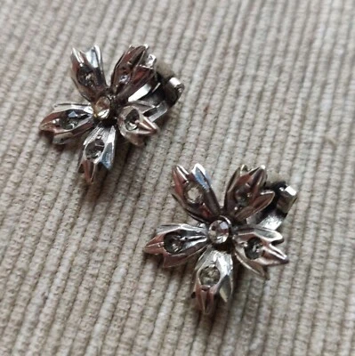 Orecchini fiore in argento 925 con marcasite - Immagine 1 di 4